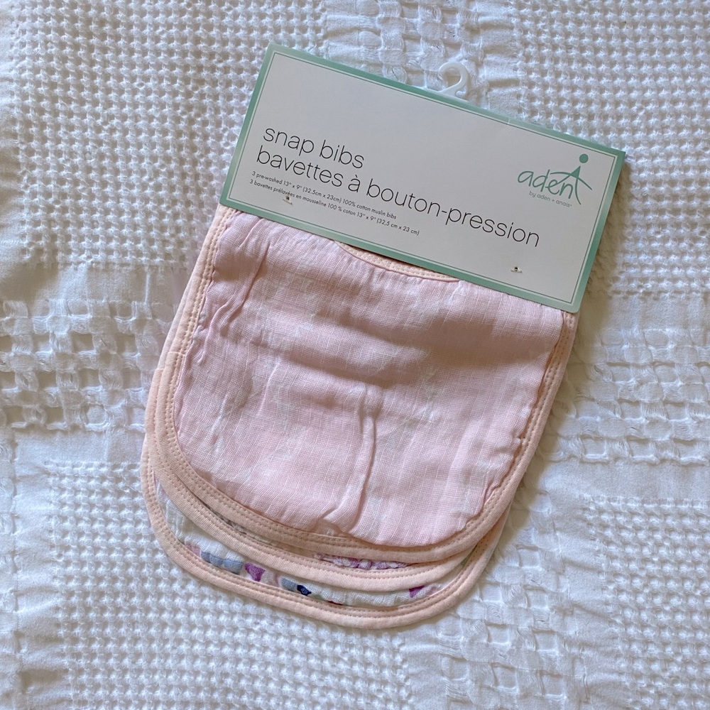 NEW!!  aden + anais / Snap Muslin Bibs